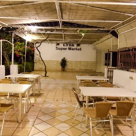 Apartahotel Lyda 3*