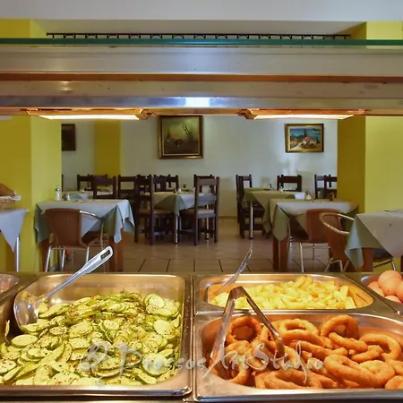 Lyda Apartahotel