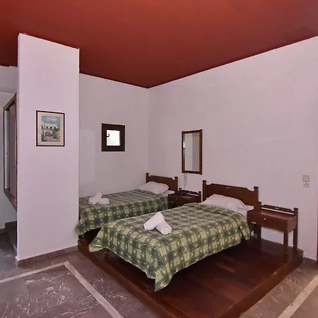Lyda Apartahotel 3*