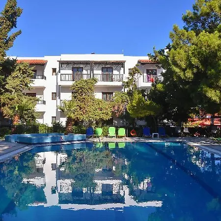Lyda Apartahotel 3*